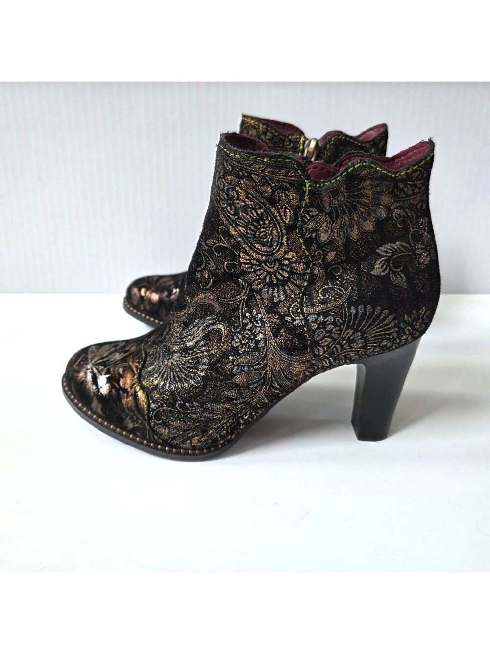 LArtiste Spring Step Boots Womens 36 / 5.5 6 Black Suede Fiery Gold Whimsigoth